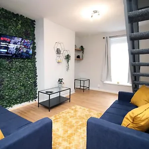 Styling! - Tv In Every Bedroom! , Swansea United Kingdom